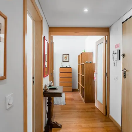 Stunning Flat - Parque Das Nações - *