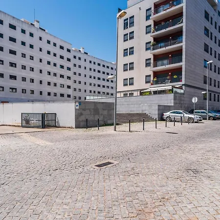 Apartament Stunning Flat - Parque Das Nacoes - Lizbona