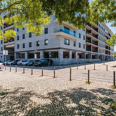 Apartment Stunning Flat - Parque Das Nações - Lissabon